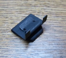 Armaturenbrett Klammer  Ascher