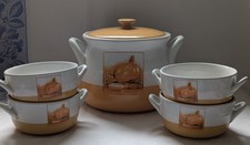 Ältere Suppenterrine mit 4 Suppentassen, mG l'articles, unbenutzt (979)