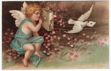 AK Engel, Prägekarte, Engel auf Blumenwiese am Telefon, Taube mit Brief