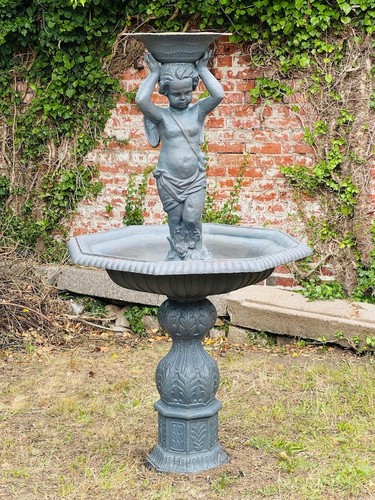 Großer springbrunnen - großer,