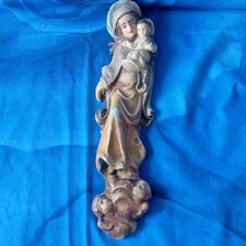 Mutter Gottes Figur