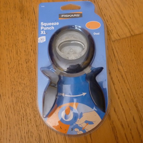 Fiskars squeeze punch - squeeze, ovale