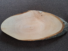 Vorlegebrett, klein, rustikal aus Holz, Holzbrett mit Rinde