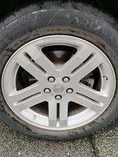 Chrysler 300c Original Alufelgen mit fast Neuen Sommerreifen -( Vredestein)