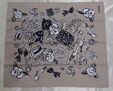 Chanel Schal Mütze Blume