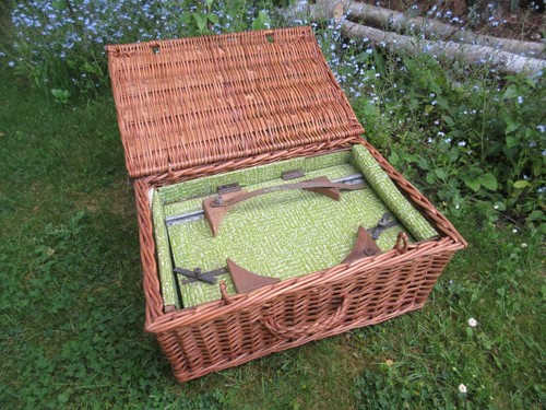 Vintage leerer picknickkorb - leerer,