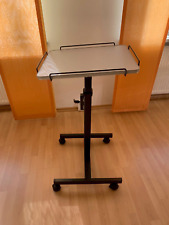 Beamer Projektor Videoprojektor Wagen, höhenverstellbar, neigbar, mit Rollen