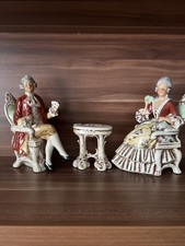 antike Porzellanfiguren Mann und Frau Karten Spielen