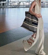 GWP CELINE BEAUTY Blue White