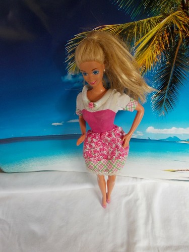 Barbie puppe mit - barbie, weiß-rosa