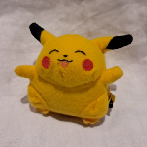 Pokémon pikachu plüschtier - pokémon,