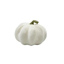 Herbstlicher Deko-Kürbis aus