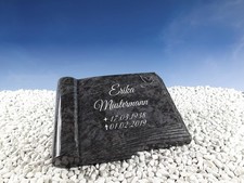 Grabstein buch umgeschlagen - buch,