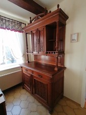 Antiquarische Anrichte, Alter Schrank, altes Küchenmöbel, alter Küchenschrank