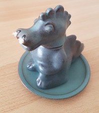 Öllampe aus Steingut, Motiv