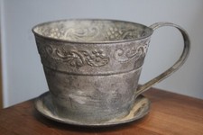 Pflanztasse aus Zink, Tasse mit integrierter Untertasse, H 11 cm, Durchm. 15 cm