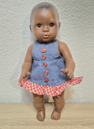 Nette kunststoff puppe - nette,