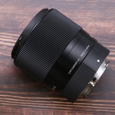 Sigma 30 mm F/1.4 DC DN