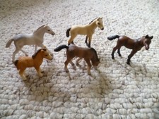 Schleich Pferd Fohlen Figuren Konvolut X5 Tiere - alle verschiedene Rassen
