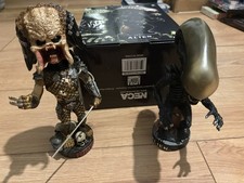 Alien V Predates Head Knockers