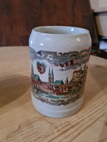 Schöner alter bierkrug - schöner,