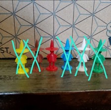 1 x wunderschöne alte rote SPIKA DDR Spielfigur/Spielmännchen, Original