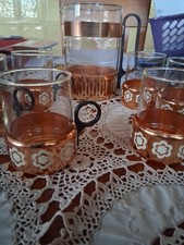 6 Teegläser und Eine Kanne