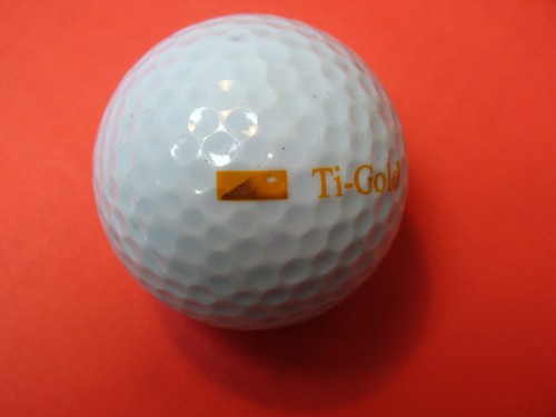 Golfball mit logo pyramide - -,