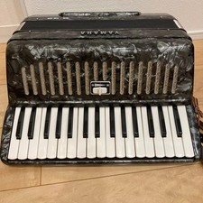 YAMAHA Akkordeon B-32 grau 32