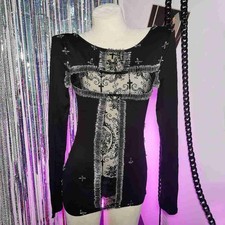 E-Girls Grunge Festival Top - Harajuku Punk Goth Emo Y2K mit Pins & Kreuz