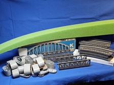 Märklin Brücke H0 mit Rampe, Kurven und Bogen