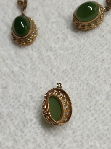 Vintage schmuckset mit grüner - vintage,
