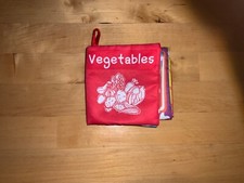 Verkaufe ein kleines Knisterbuch Vegetables für Babys