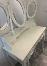 Weißes Schminktisch-Set mit 7 Schubladen, Hocker,mit aufklappbaren spiegel