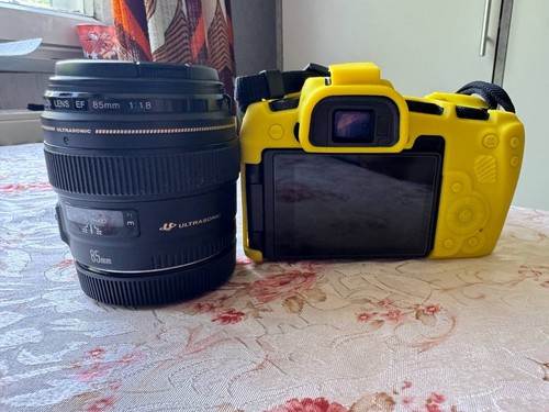 Canon eos 85 mm - 85,