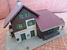 Fertiggebaut: Vollmer N 7521 "Bahnhof Reith"