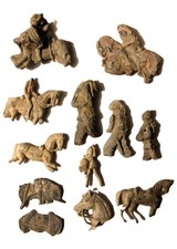 Antik   Feld Wald Wiese -  17 Bleisoldaten  Militär Figuren  -  Bodenfund