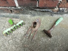 3x Hand-Gartengerät, Doppelhacke Picke Gartenarbeit Hacke Rechen mit 8 Zinken 