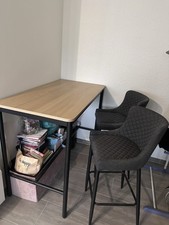 Esstisch/Bartisch mit zwei