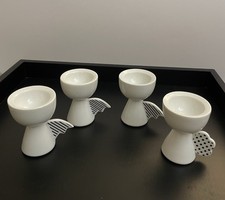 Art Werk Ysenburg Eggstyle 4er-Set Eierbecher schwarz-weiß Fine China Porzellan