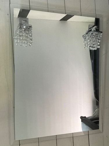 Wunderschöner badspiegel mit - wunderschöner,