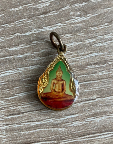 Buddhistischer anhänger - buddhistischer,