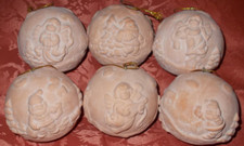 6 Weihnachts-Kugeln aus Ton mit Motiven  Terracotta Baumschmuck Innen & Außen