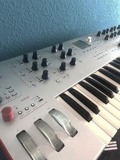 Alesis Ion Synthesizer -
