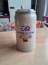 Bierkrug mit Zinndeckel
