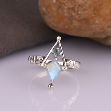 Kite Shape Moonstone and