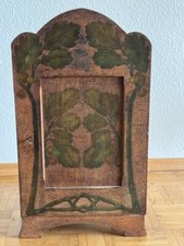 Kleines Hängeschränkchen mit