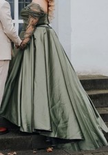 Elegantes olivgrünes