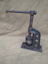 Rohrschraubstock klein Deko als Gelenklampe ? alt antik Industrie Fabrik Loft 
