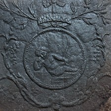 ANTIKE BAROCK OFENPLATTE AUS EISEN 17/18 TES JHDT AMOR 47x48cm AMORETTE